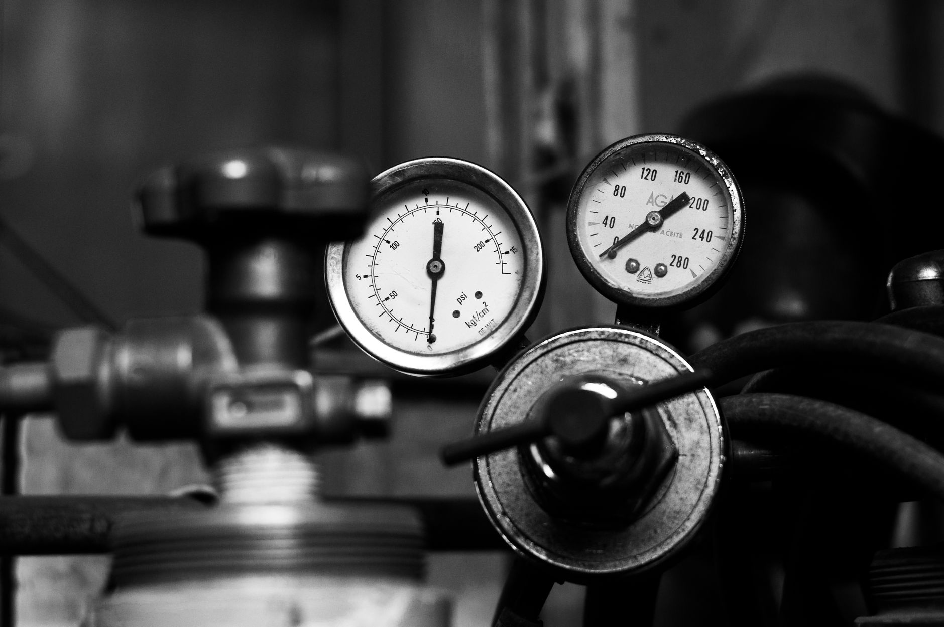 Kontrola tlaka in TPMS